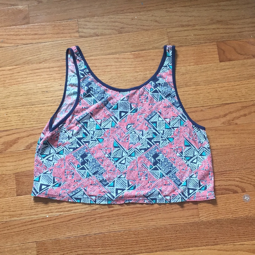 Women’s Flowy Aeropostale Tank / Crop Top